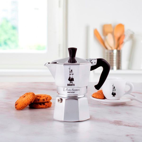 Гейзерна кавоварка Bialetti Moka Express на 3 чашки 130мл. (колір сталевий) 0000001010 фото